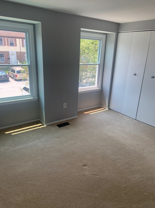 Bedroom - 48 Lerner Ct