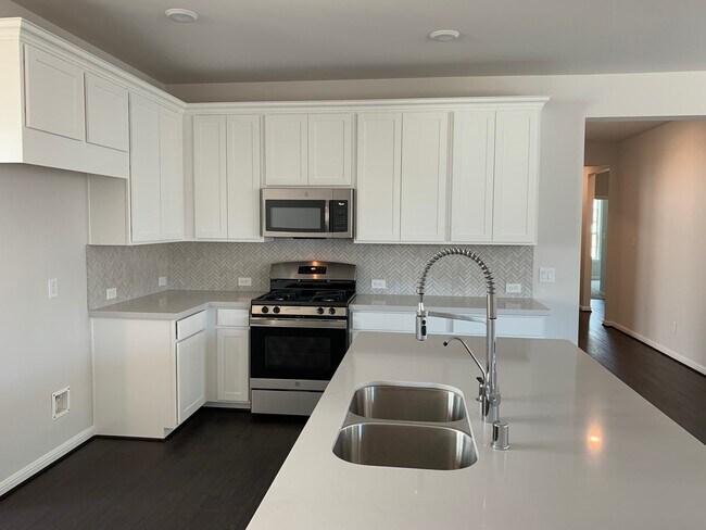 Building Photo - 8022 Cliffside Terrace Ct