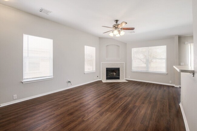 Building Photo - 14904 Antique Finish Dr
