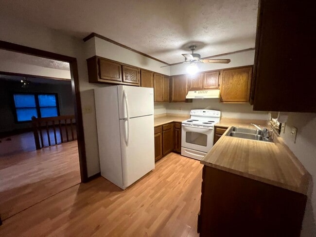 Building Photo - 7016 Maracay Ct