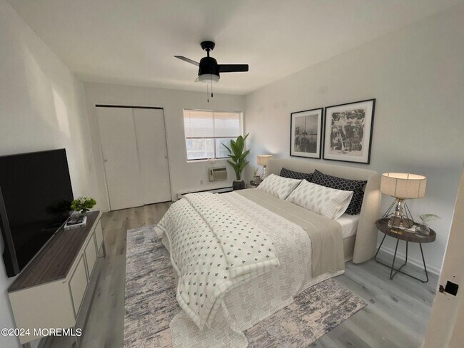 Building Photo - 330 Shore Dr