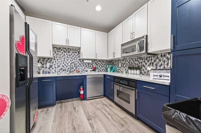 Building Photo - 2299 Lone Star Dr