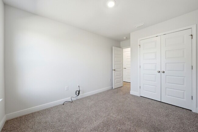 Building Photo - 1653 Caleigh Ct