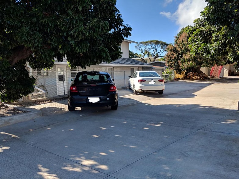 Building Photo - 3032 Lakimau St