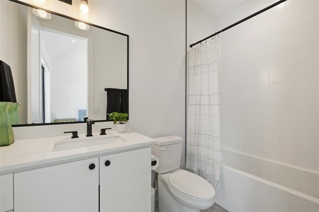 Building Photo - 1903 Frazier Ave