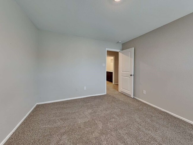 Building Photo - 18718 Charter Elm Dr