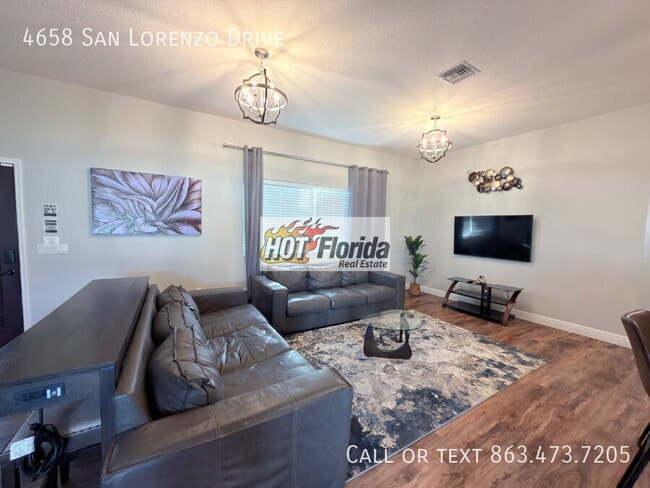 Building Photo - 4658 San Lorenzo Dr