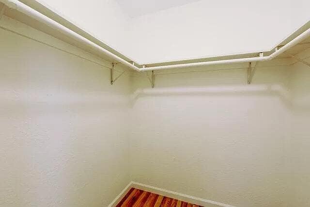 Building Photo - 1385 1/2 Sir Francis Drake Blvd, Unit 1