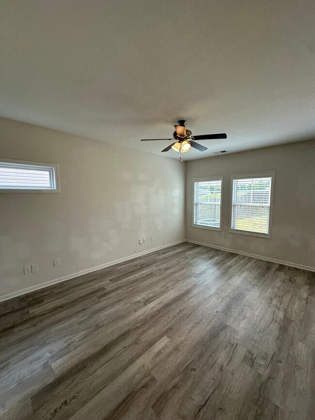 Building Photo - 337 Wahoo Cir