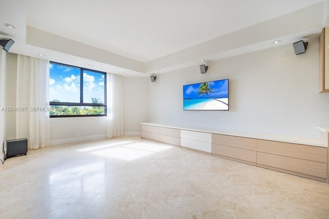 Building Photo - 151 Crandon Blvd