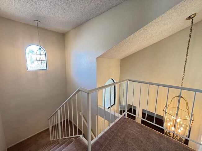 Building Photo - West Lancaster Home