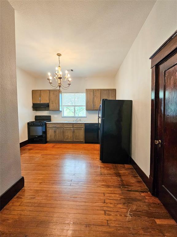 Building Photo - 718 Boundary St