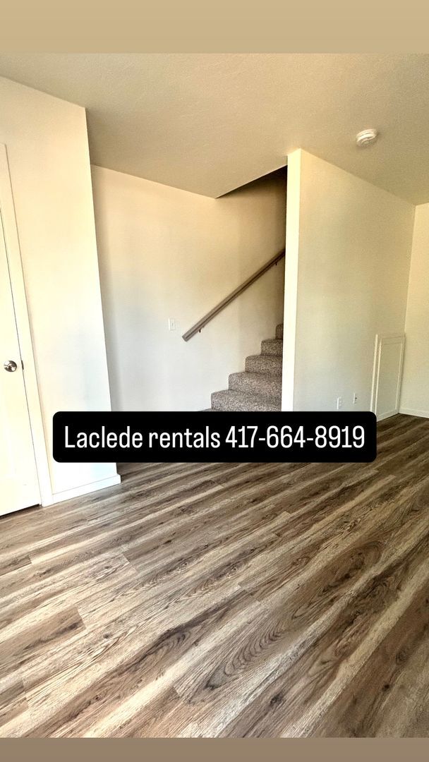 Building Photo - 3 BEDROOM 2.5 BATHROOM TOWNHOUSE FOR RENT