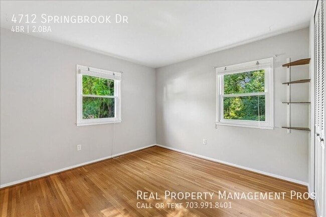 Building Photo - 4712 Springbrook Dr
