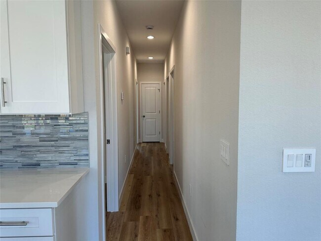 Building Photo - 1115 Neches St