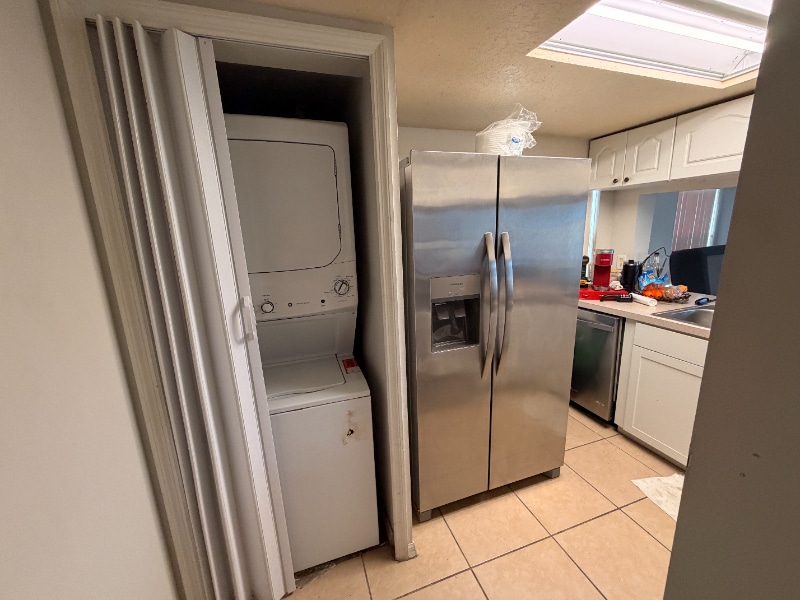 Building Photo - 332 Caribbean Dr