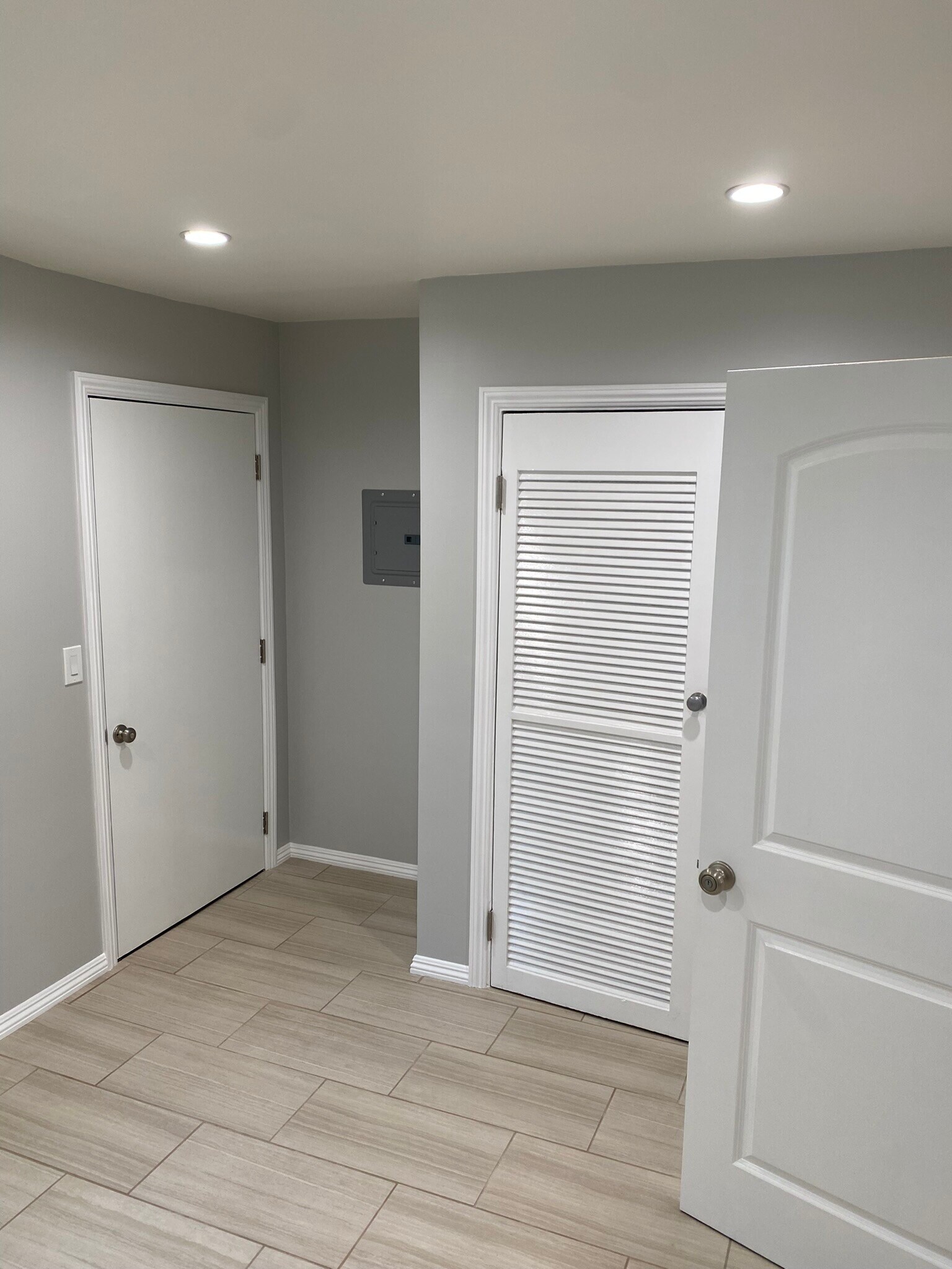 Building Photo - 8138 Blewett St