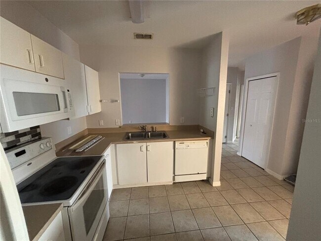 Building Photo - 533 Villa Del Sol Cir