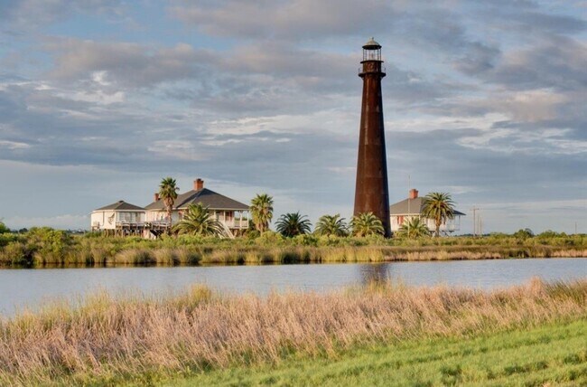 Building Photo - 999 S Redfish
