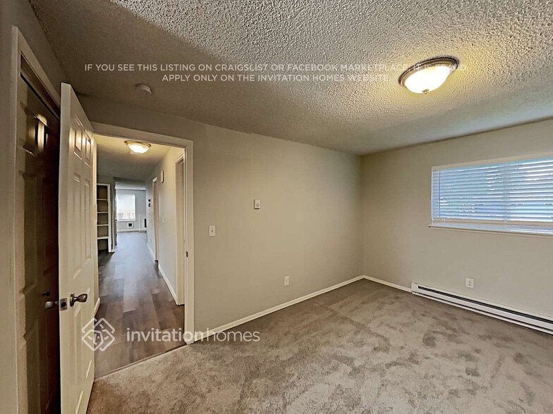 Building Photo - 12428 42nd Ave NE