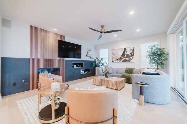 Building Photo - 7337 Corte TOMILLO