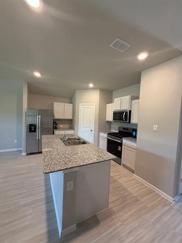 Building Photo - 1628 Alberque Dr