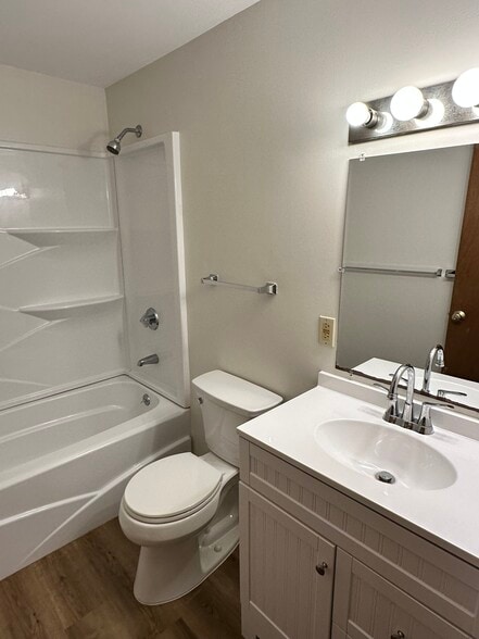 Building Photo - 1478 Stafford Rd