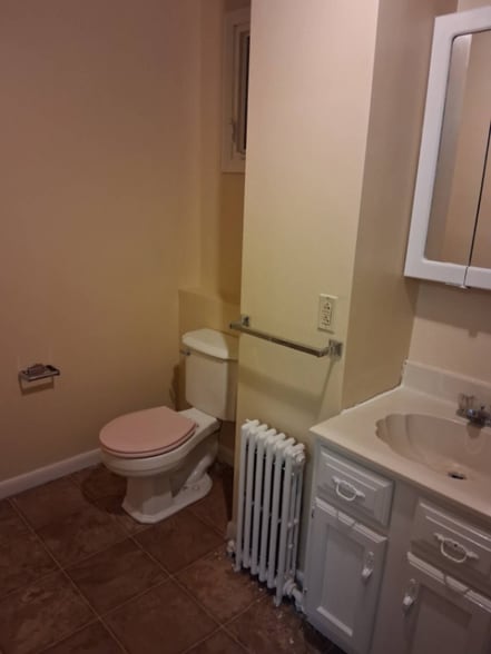 Building Photo - 1600 Howard Ave