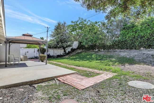 Building Photo - 6421 Franrivers Ave
