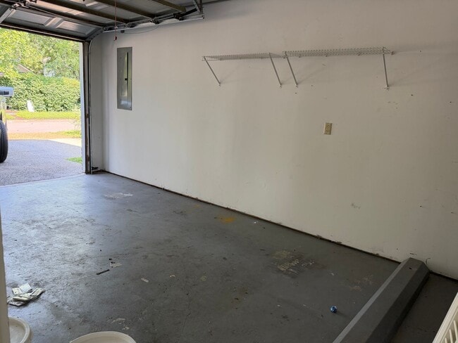 Building Photo - 106 Meridian Ct
