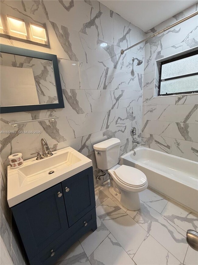 Building Photo - 14930 NW 16th Dr