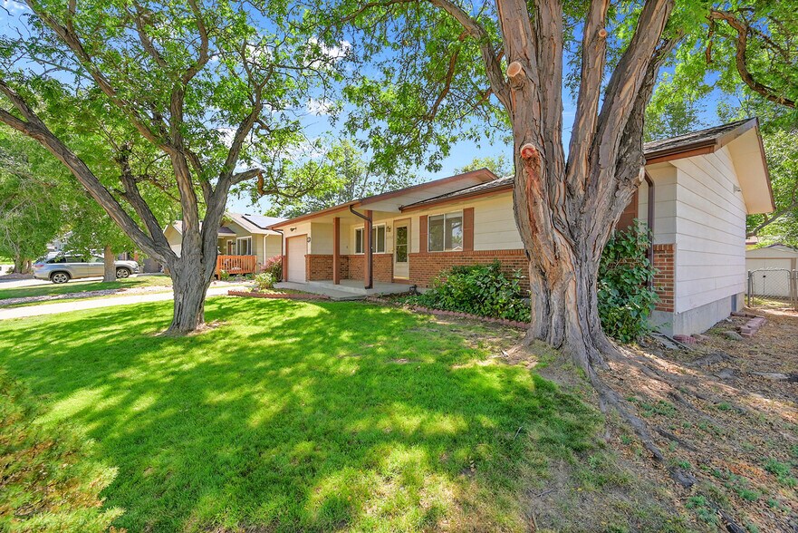 Building Photo - 2742 W 22nd Street Dr
