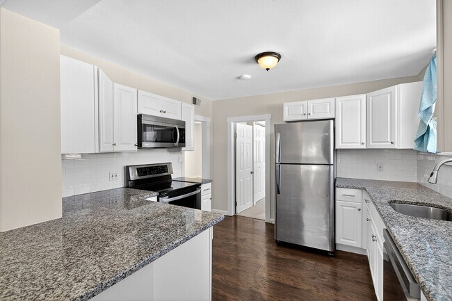 Building Photo - Move-In Ready 2BR home – fully renovated, updated roof & HVAC, *OPEN HOUSE 4/4/26 1PM-2PM *