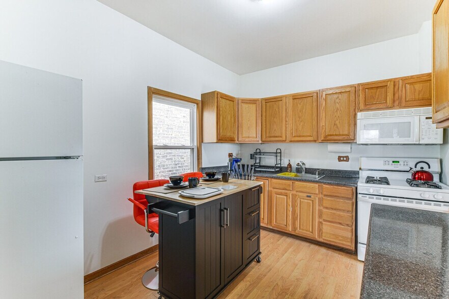 Building Photo - 927 S Taylor Ave