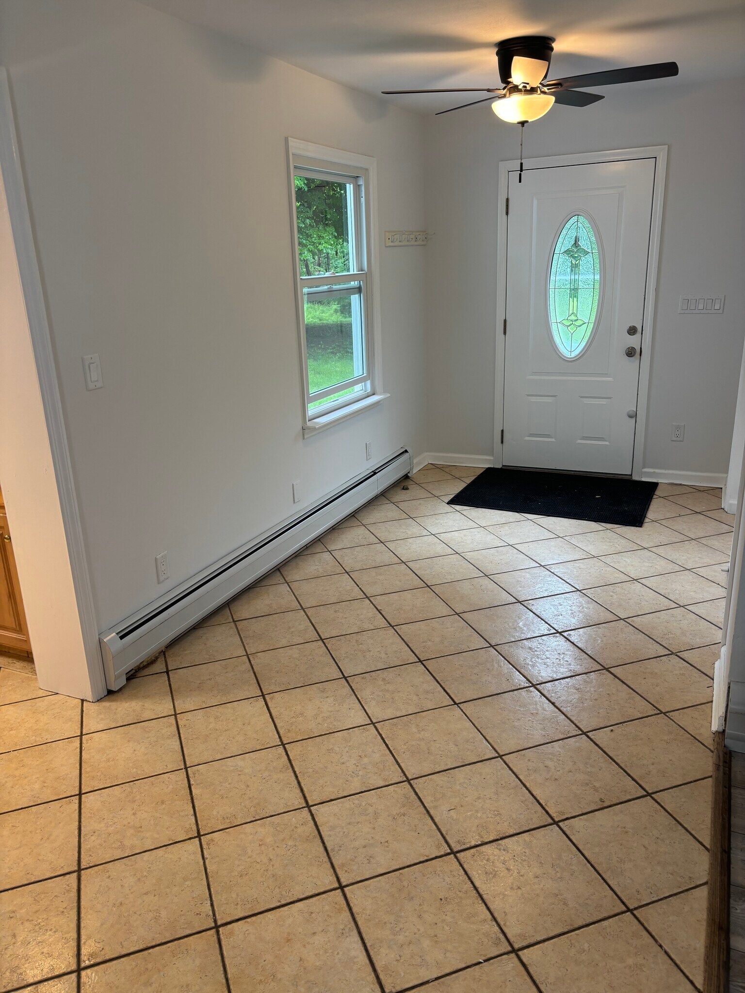 Building Photo - 412 Ruskey Ln