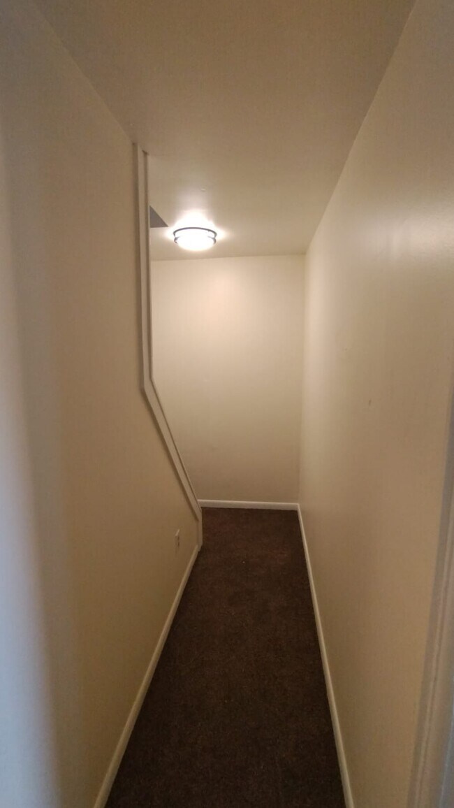 Building Photo - 311 Highland Ave