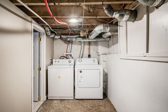 Laundry - Basement - 144 E Tompkins St