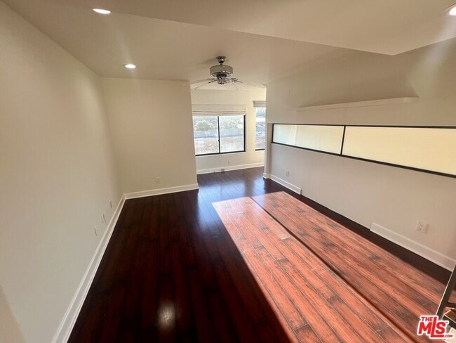 Building Photo - 390 S Sepulveda Blvd