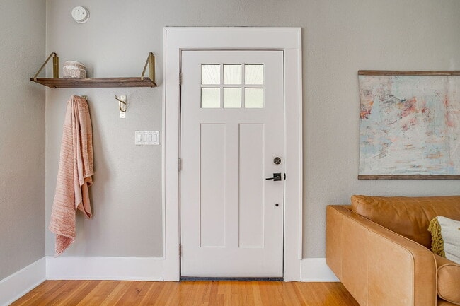 Building Photo - Beautifully Updated 3 Bedroom Home in the Heart of TCU