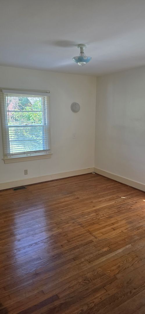Building Photo - 603 S McNair St