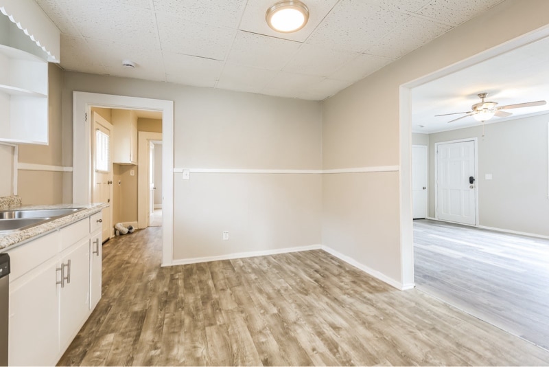 Building Photo - 2229 Ridgewood Ave