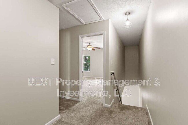 Building Photo - 8130 Kings Creek Dr