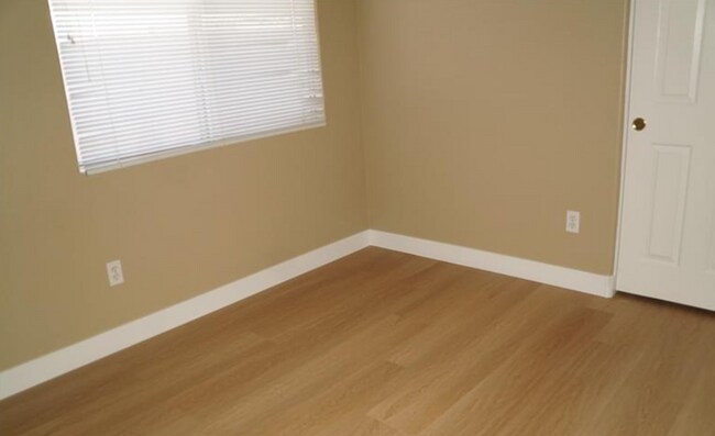 Building Photo - 10181 Bentley Oaks Ave