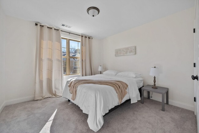 Building Photo - 3319 Old Hickory Blvd