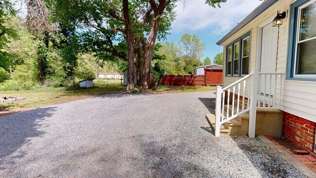 Building Photo - 26362 Savageville Rd