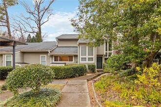 Building Photo - 1960 Variations Dr NE