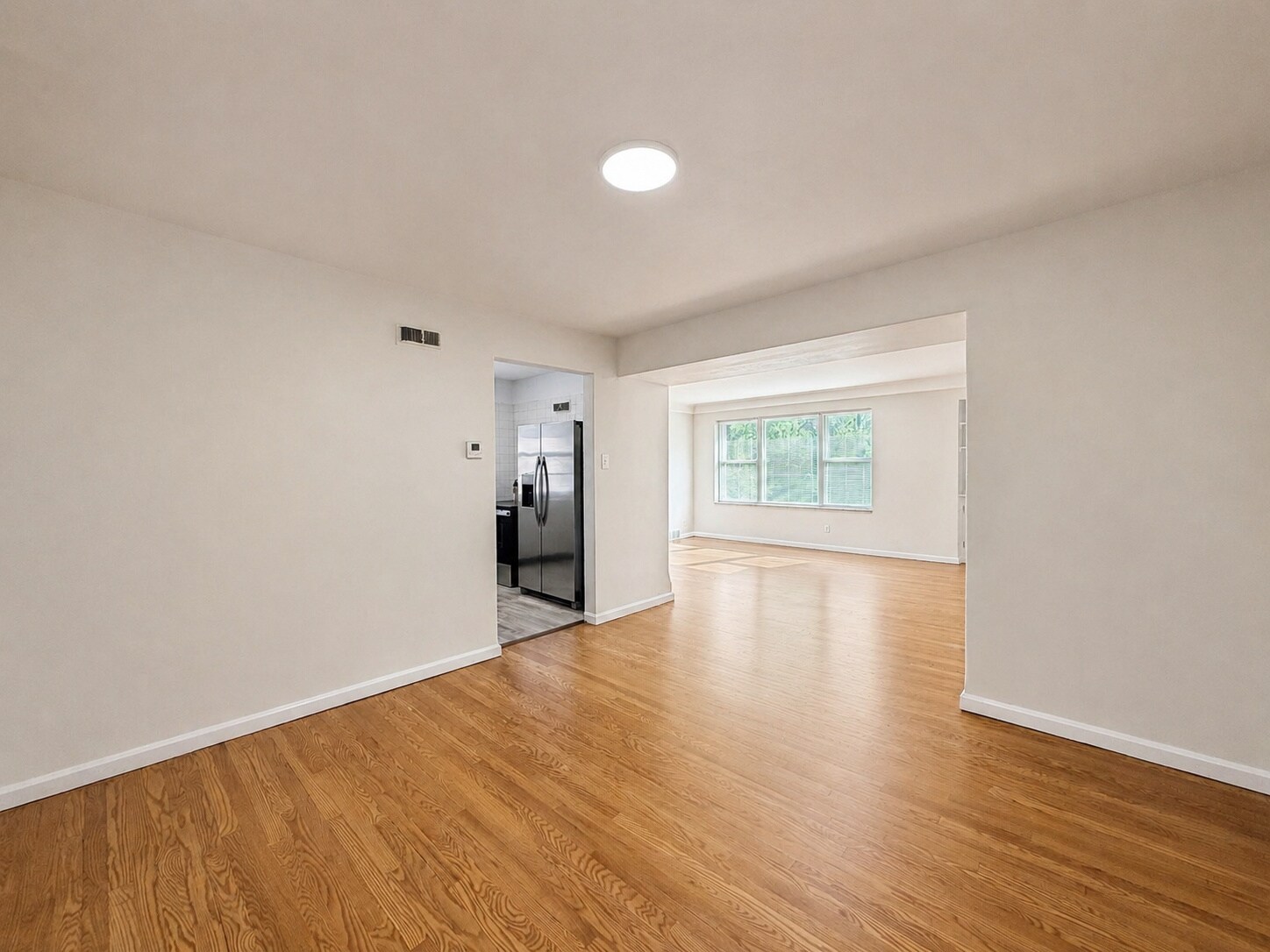 Building Photo - 6930 Jamieson Ave