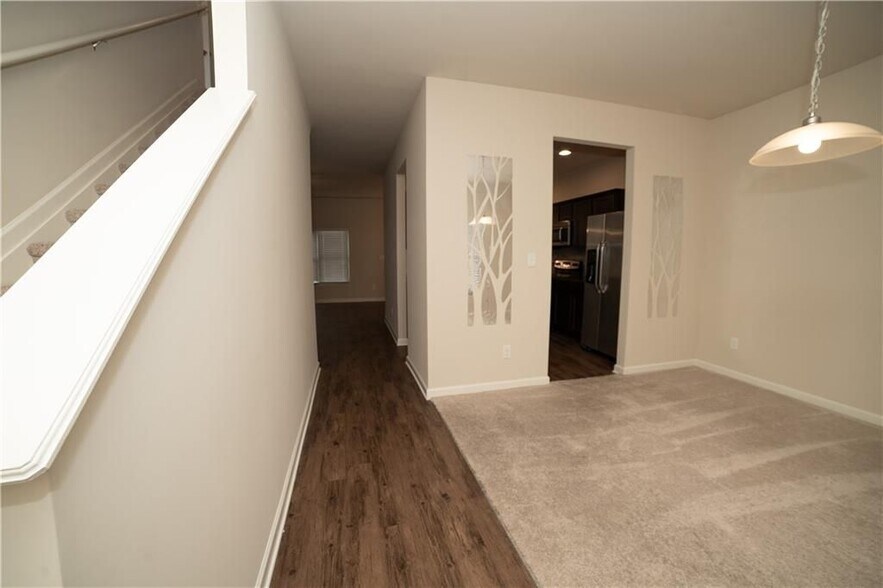 Building Photo - 376 Pernell