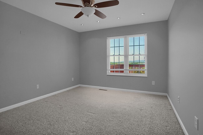 Building Photo - 9 Lenox Ct