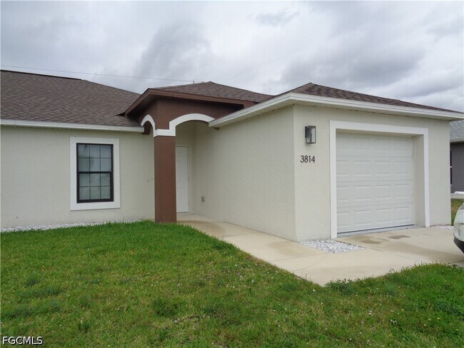 Building Photo - 3814 SW 15th Pl